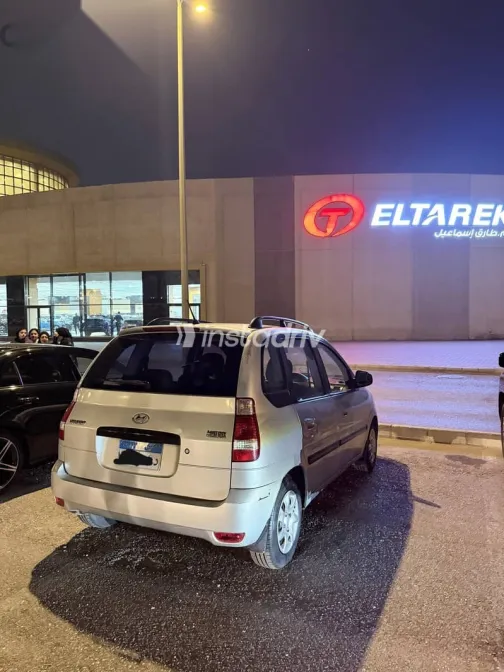 Hyundai Matrix 2010 Silver Used for Sale - 2