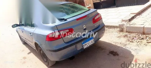 رينو لاجونا 2004 أزرق غامق مستعملة للبيع - 3