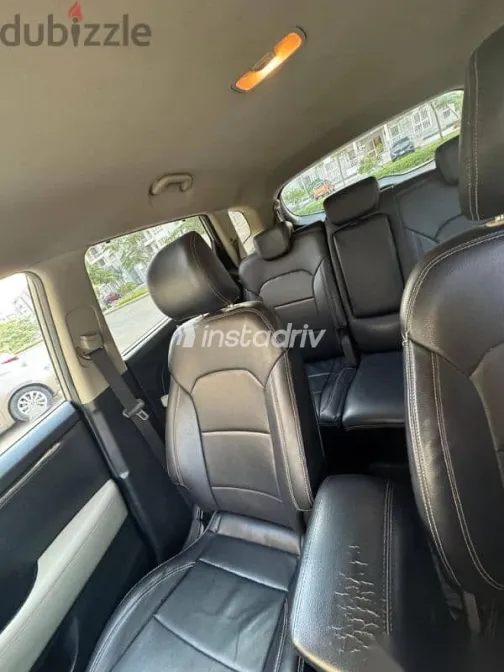 Kia Carens 2016 Gray Used for Sale - 3