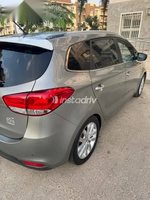 Kia Carens 2016 Gray Used for Sale - 5