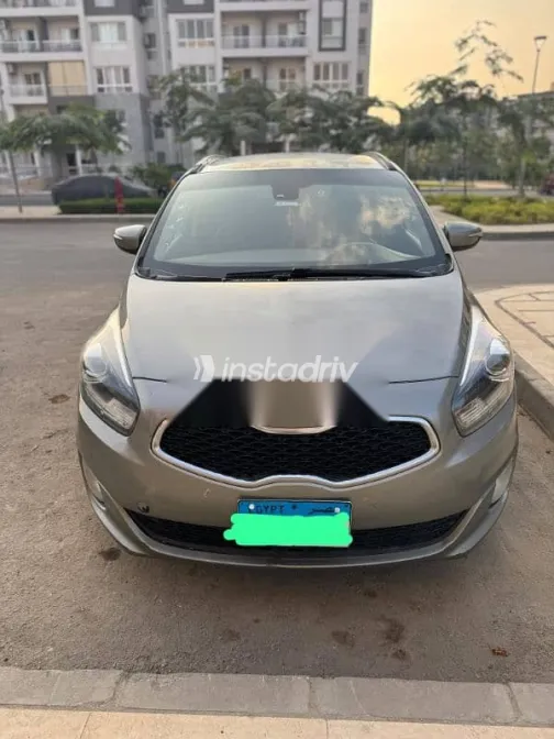 Kia Carens 2016 Gray Used for Sale - 7