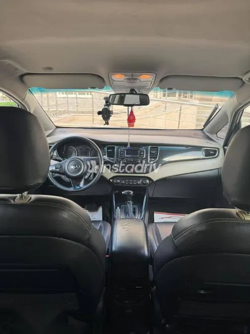 Kia Carens 2016 Gray Used for Sale - 10