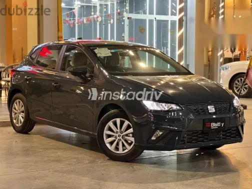 سيات ابيزا 2026 رمادي جديدة للبيع - 3