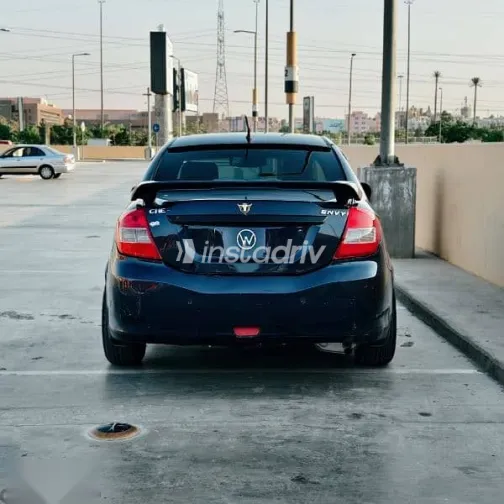 شيرى انفى 2018 أزرق غامق مستعملة للبيع - 5