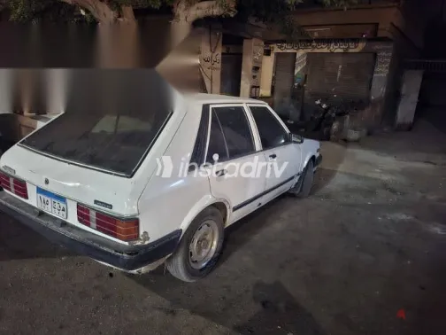 مازدا 323 1981 أبيض مستعملة للبيع - 1