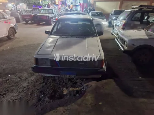 مازدا 323 1981 أبيض مستعملة للبيع - 2