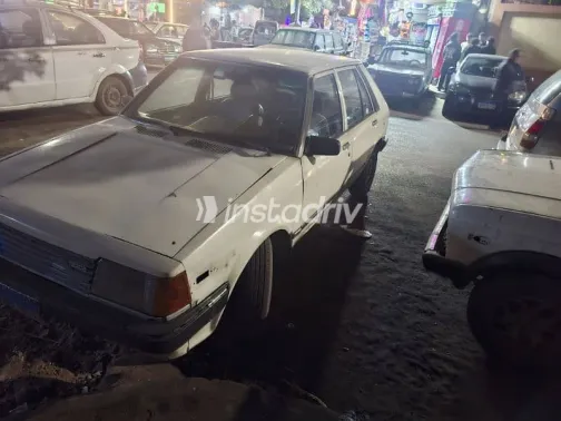 مازدا 323 1981 أبيض مستعملة للبيع - 3