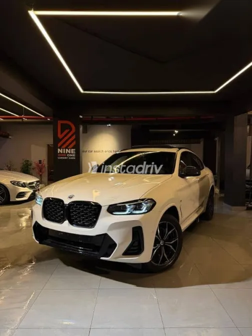 بي ام دبليو X4 2025 أبيض جديدة للبيع - 1