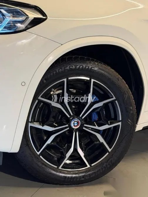 بي ام دبليو X4 2025 أبيض جديدة للبيع - 2