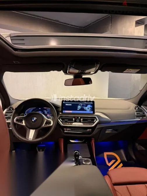 بي ام دبليو X4 2025 أبيض جديدة للبيع - 4