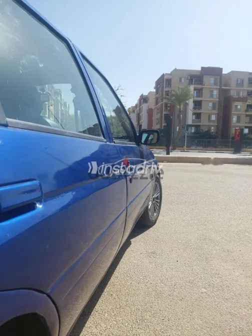 فورد اسكورت 1998 أزرق غامق مستعملة للبيع - 1