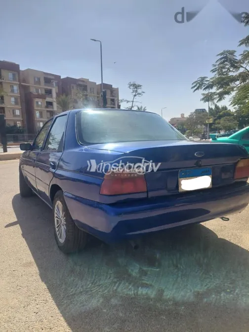 فورد اسكورت 1998 أزرق غامق مستعملة للبيع - 2