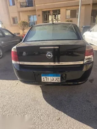 اوبل فيكترا 2008 أسود مستعملة للبيع