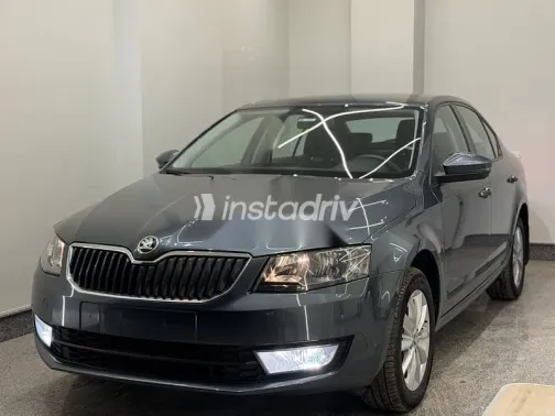 سكودا اوكتافيا 2016 رمادي مستعملة للبيع - 1