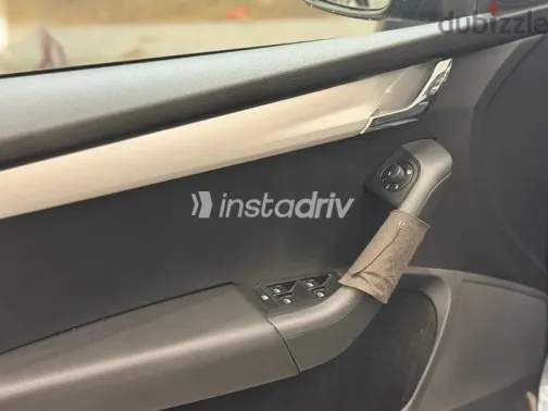 سكودا اوكتافيا 2016 رمادي مستعملة للبيع - 6