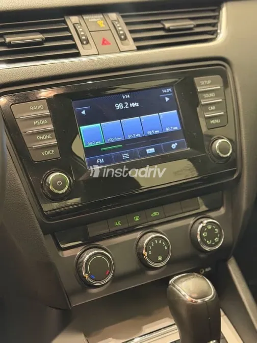 سكودا اوكتافيا 2016 رمادي مستعملة للبيع - 7