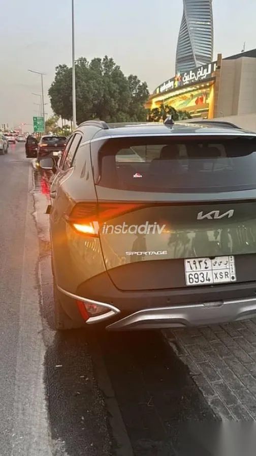 Kia Sportage 2024 Green Used for Sale - 4
