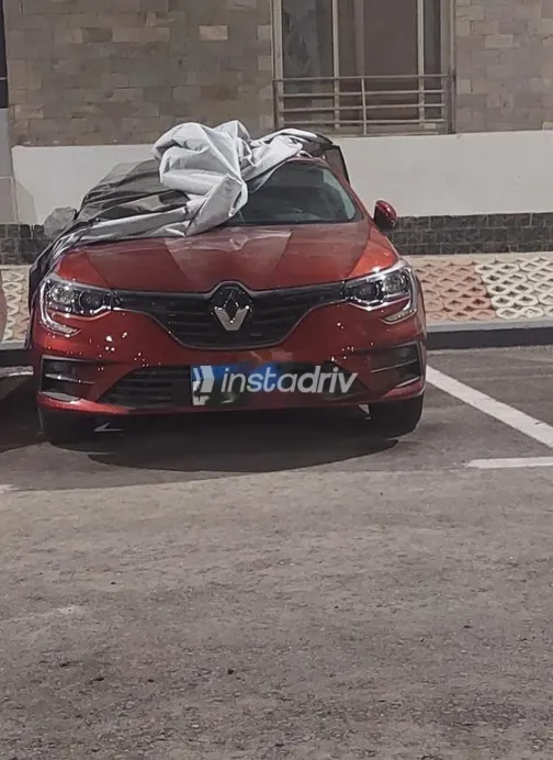 رينو ميجان 2022 أبيض مستعملة للبيع - 1