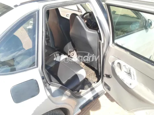 فولكس فاغن بولو 2001 فضي مستعملة للبيع - 5