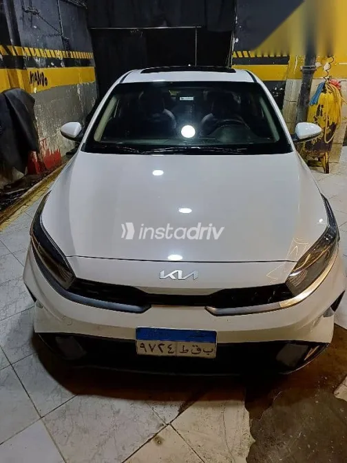 Kia Cerato 2022 White Used for Sale - 9