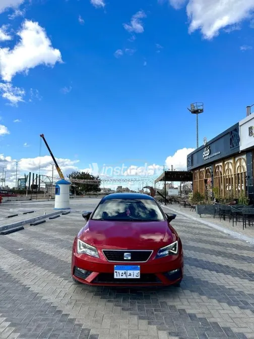 سيات ليون 2019 أبيض مستعملة للبيع - 1