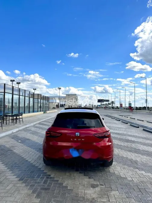 سيات ليون 2019 أبيض مستعملة للبيع - 4