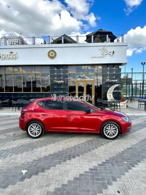 سيات ليون 2019 أبيض مستعملة للبيع - 5