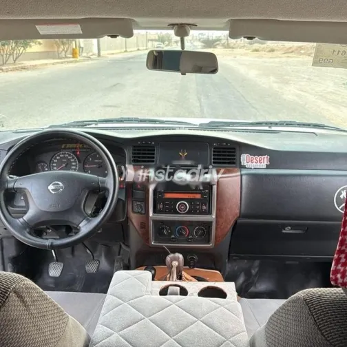 نيسان باترول سفارى 2013 أبيض مستعملة للبيع - 2