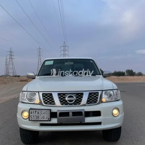 نيسان باترول سفارى 2013 أبيض مستعملة للبيع - 4