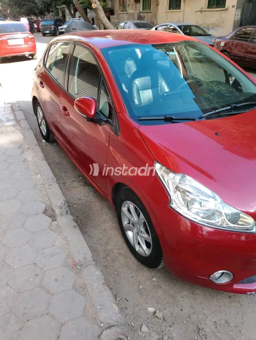 Peugeot 208 2015 White Used for Sale - 5