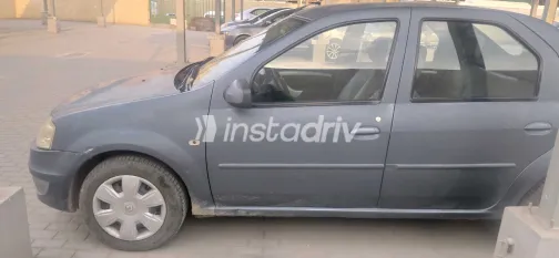 رينو لوجان 2013 أبيض مستعملة للبيع - 1