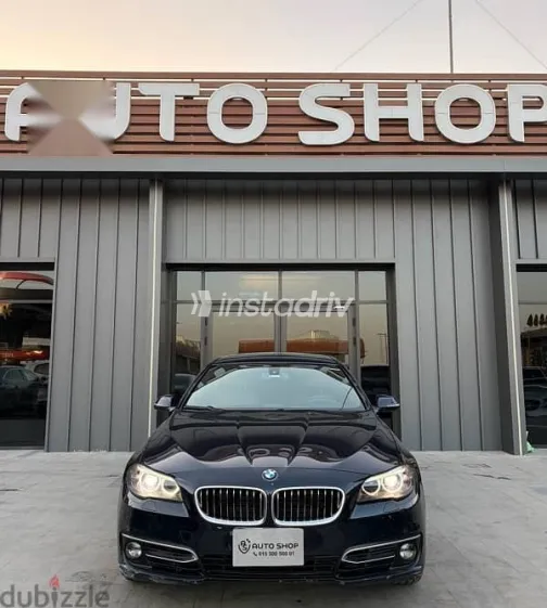 بي ام دبليو 520 2016 أزرق غامق مستعملة للبيع - 3