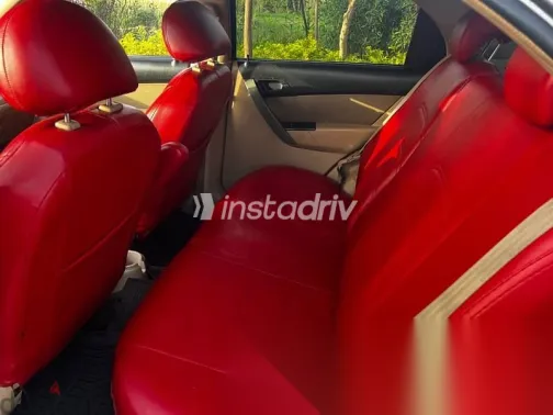 شيفروليه افيو 2015 فضي مستعملة للبيع - 4