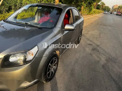 شيفروليه افيو 2015 فضي مستعملة للبيع - 6