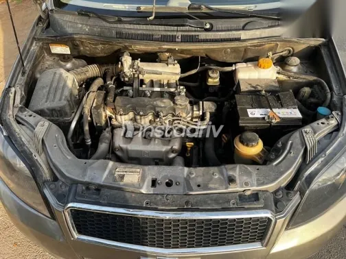 شيفروليه افيو 2015 فضي مستعملة للبيع - 8