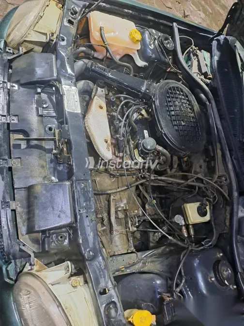 فورد اسكورت 1998 أخضر مستعملة للبيع - 3