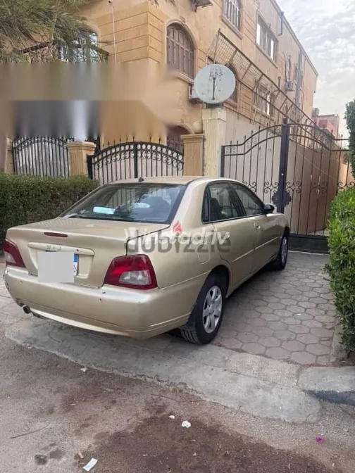 بروتون واجا 2008 ذهبي مستعملة للبيع - 2