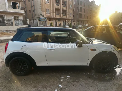 مينى كوبر 2015 أبيض مستعملة للبيع - 3