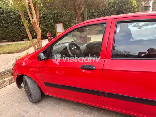 هيونداي جيتز 2008 أبيض مستعملة للبيع - 1