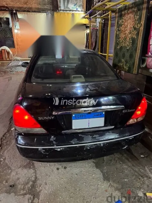 نيسان صنى 2008 أسود مستعملة للبيع - 2