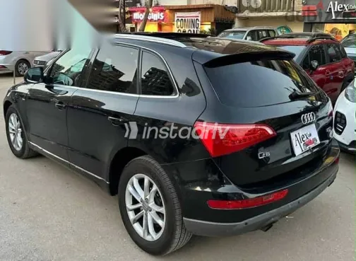 اودي Q5 2012 أسود مستعملة للبيع - 8