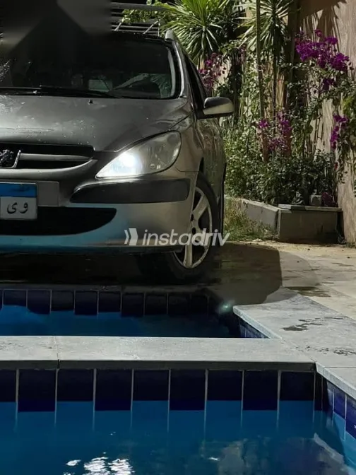 Peugeot 307 2005 Gold Used for Sale - 9