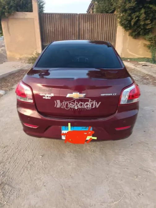 Chevrolet Optra 2021 White Used for Sale - 3