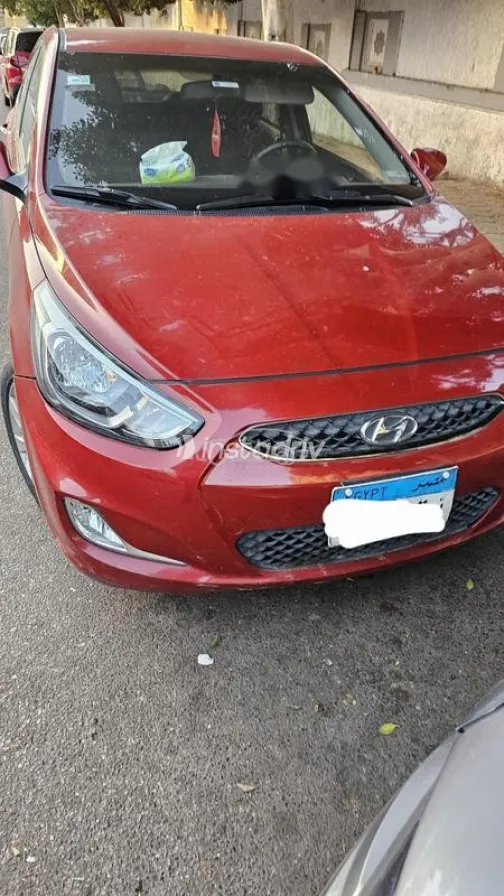 هيونداي اكسنت 2021 أحمر مستعملة للبيع - 3