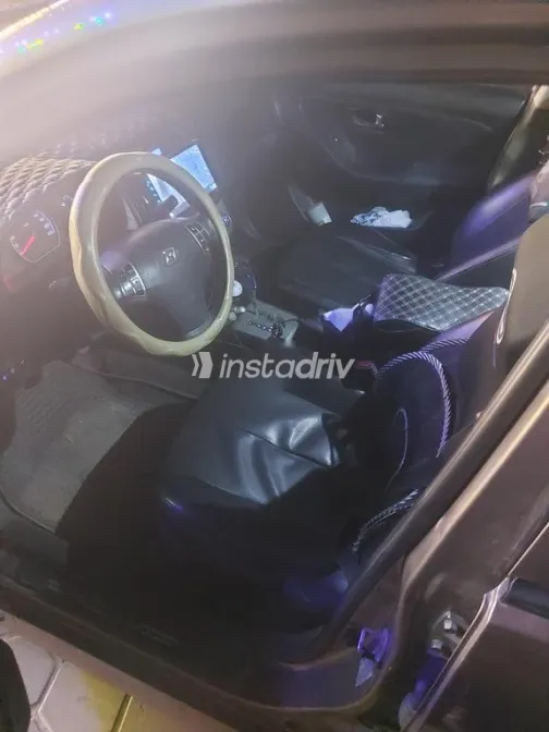 هيونداي إلنترا اتش دى 2019 برونزي مستعملة للبيع - 2