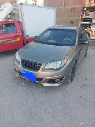 هيونداي إلنترا اتش دى 2019 برونزي مستعملة للبيع