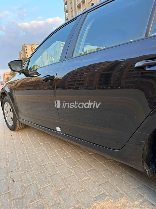 سكودا اوكتافيا A7 2016 أبيض مستعملة للبيع - 7