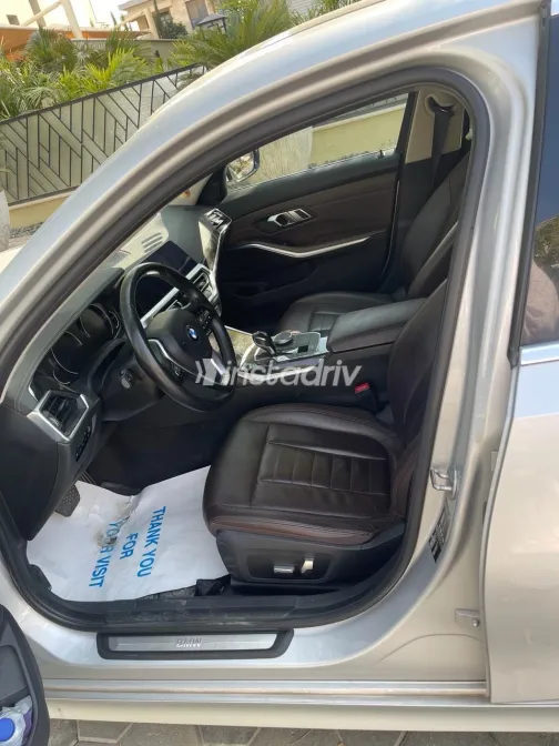 بي ام دبليو 320 2020 أبيض مستعملة للبيع - 2