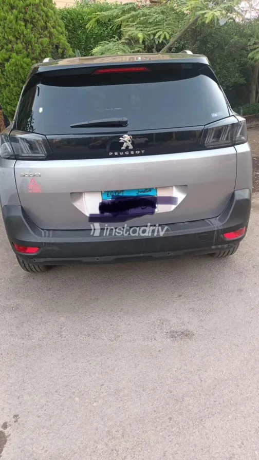 بيجو 5008 2021 أبيض مستعملة للبيع - 2