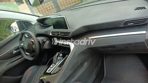 بيجو 5008 2021 أبيض مستعملة للبيع - 5